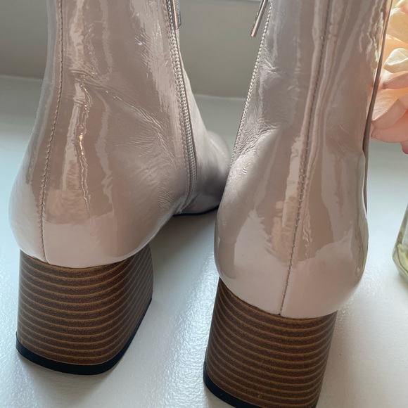 New Topshop Patent Faux Leather Cream Ankle Block Heel Boots Women’s US6.5/EU37 - Picture 3 of 6